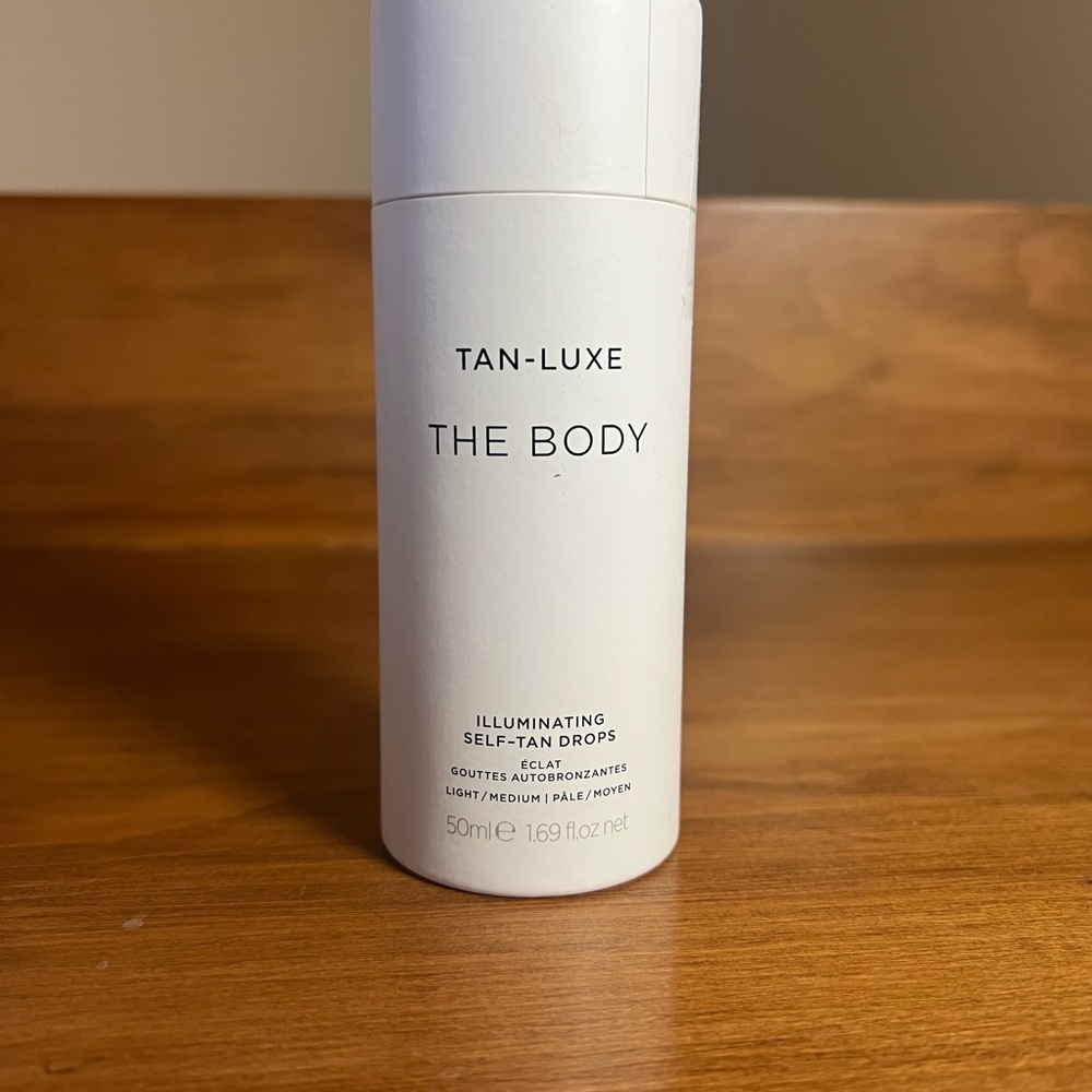 The Body Illuminating Self-Tan Drops - White